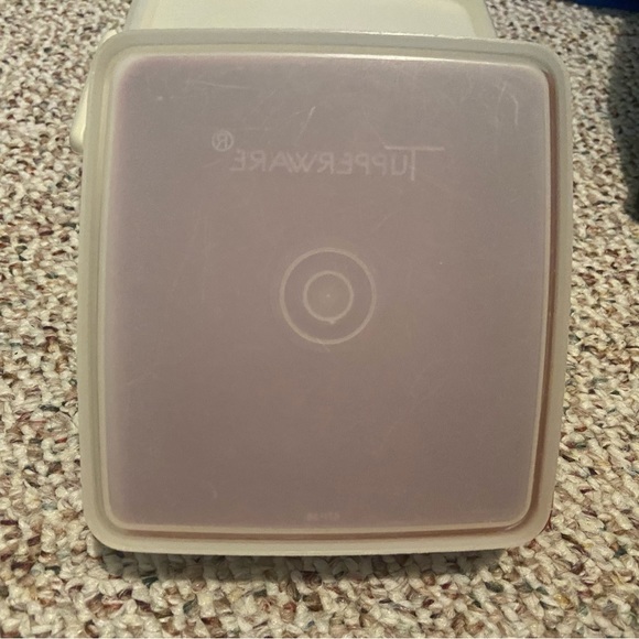 Various Vintage Tupperware Containers, square and pie - Picture 6 of 14